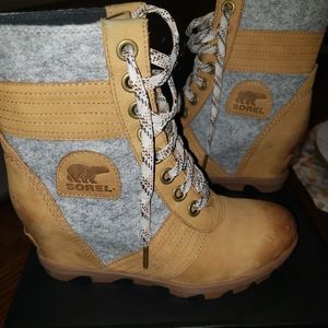 Size 7 Sorel Lexie wedges